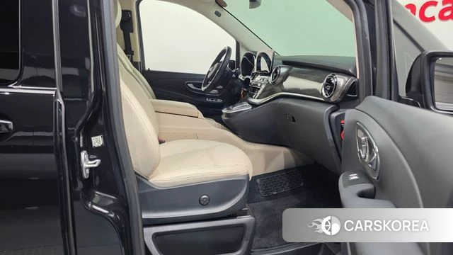 Mercedes-Benz V-Class 2021 Черный из Кореи, фото 2