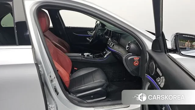 Mercedes-Benz E-Class W213 2019 Серебристо-серый из Кореи, фото 2