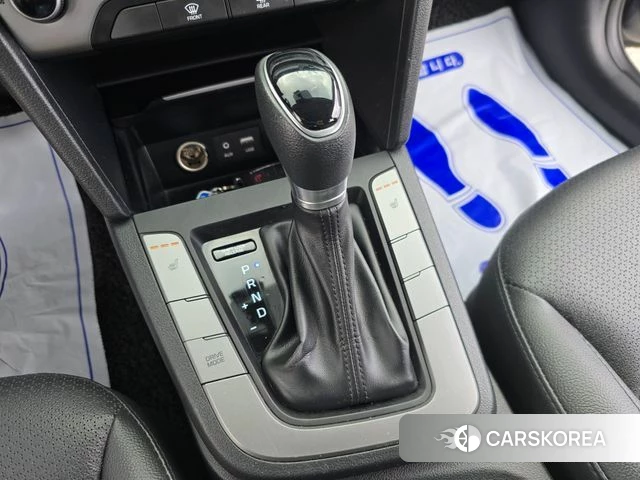 Hyundai Avante AD 2018 Серый из Кореи, фото 2