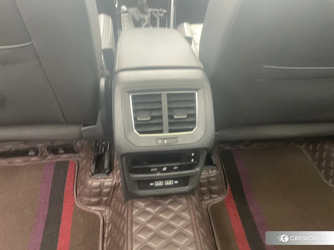 Volkswagen Tayron 2022 Белый из Китая, фото 2