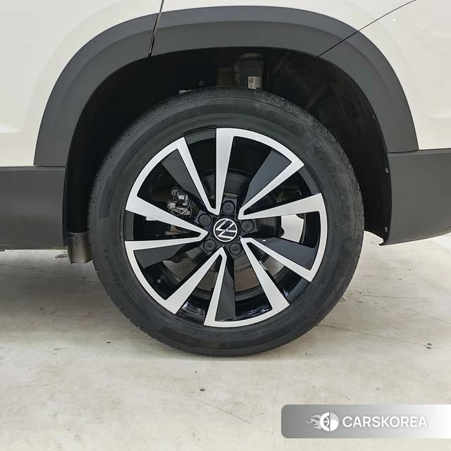Volkswagen Tharu 2023 Белый из Китая, фото 2