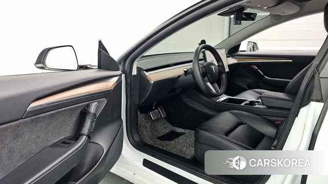 Tesla Model 3 2021 Белый из Кореи, фото 2