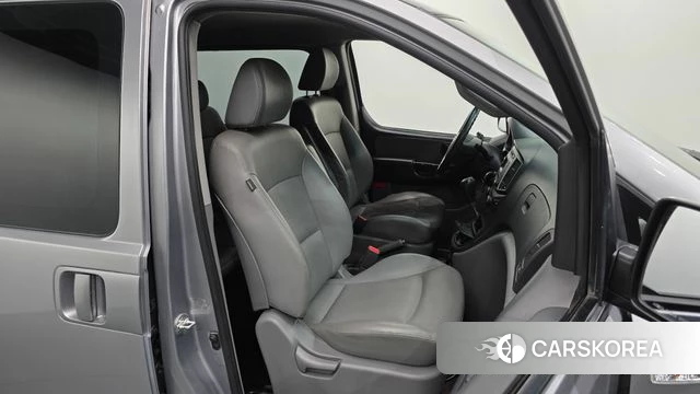 Hyundai The New Grand Starex 2018 Серебряный из Кореи, фото 2