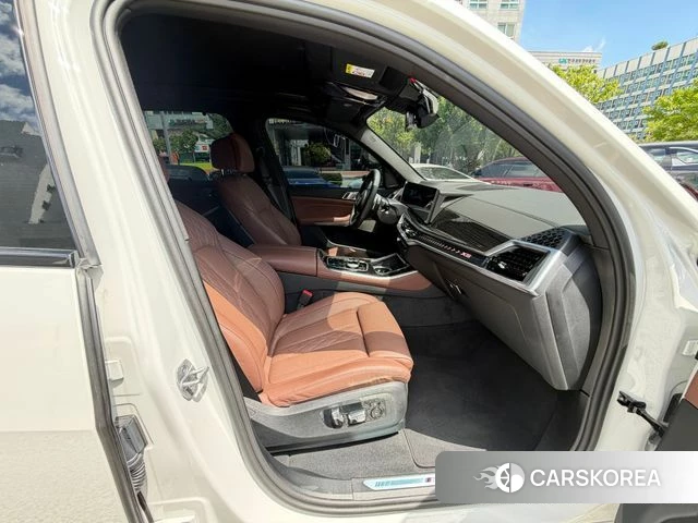 BMW X5 (G05) 2026 Жемчужный цвет из Кореи, фото 2
