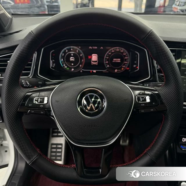 Volkswagen T-Roc 2021 Белый из Китая, фото 2