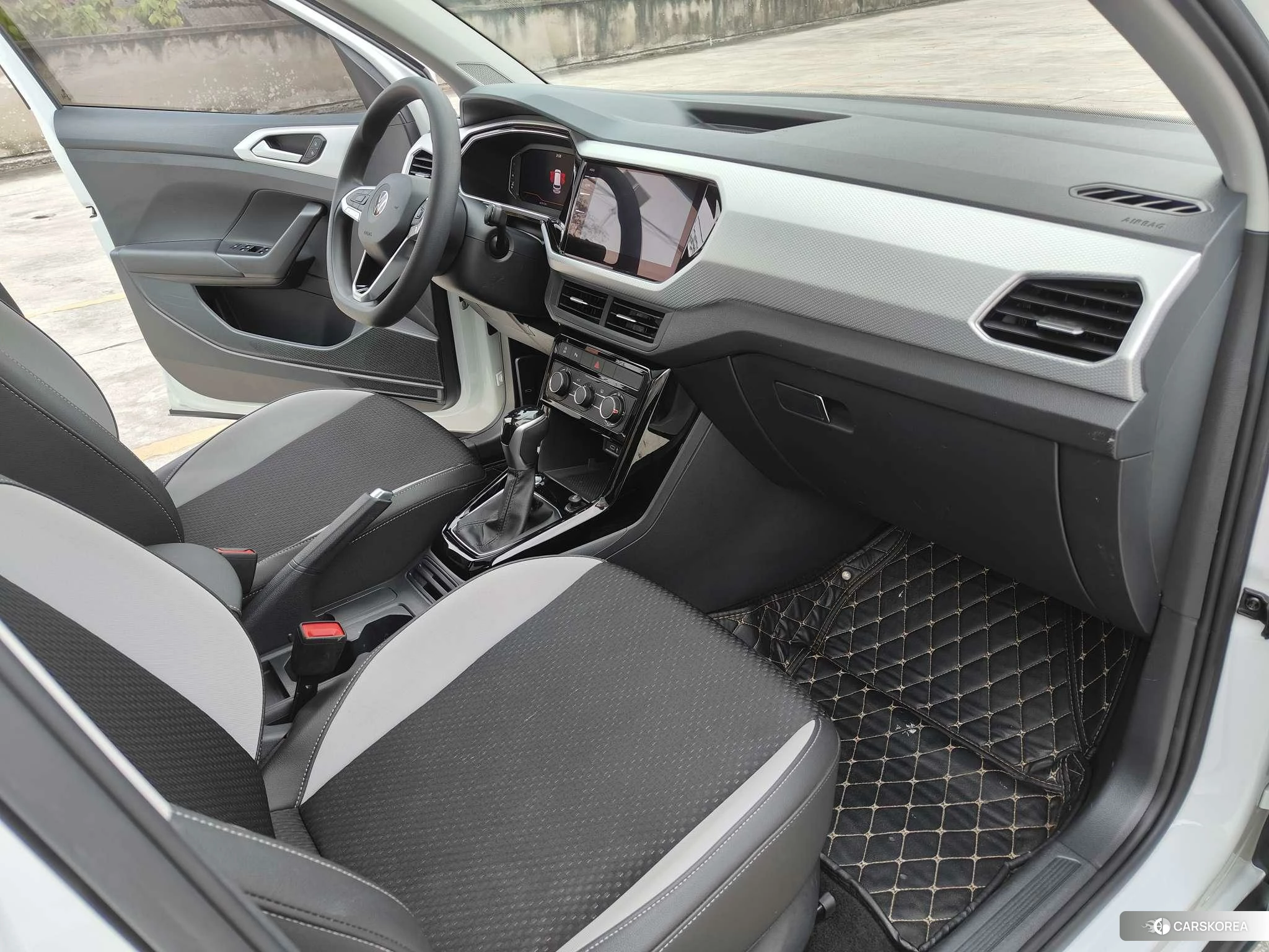 Volkswagen Tacqua 2021 Белый из Китая, фото 2
