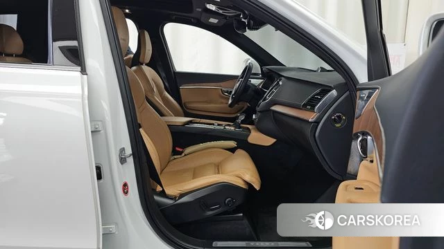 Volvo XC90 second Generation 2018 Белый из Кореи, фото 2