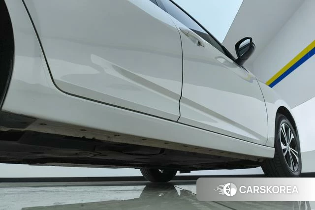 Nissan Sylphy 2022 Белый из Китая, фото 2
