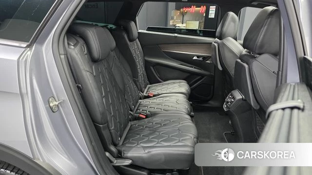 Peugeot 5008 second generation 2024 Серый из Кореи, фото 2