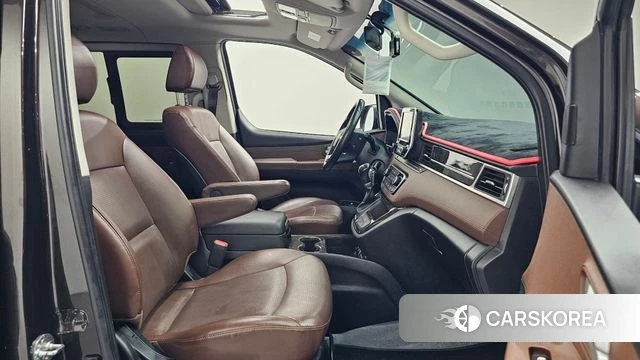 Hyundai The New Grand Starex 2018 Коричневый из Кореи, фото 2