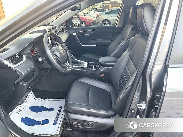 Toyota RAV4 5th Generation 2021 Серый из Кореи, фото 2