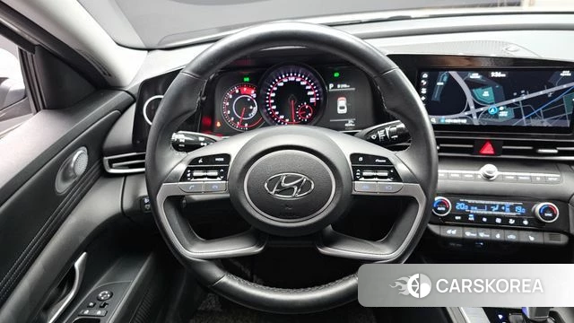 Hyundai Avante (CN7) 2021 Серебристо-серый из Кореи, фото 2