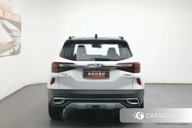 Kia KX3 2022 Белый из Китая, фото 2