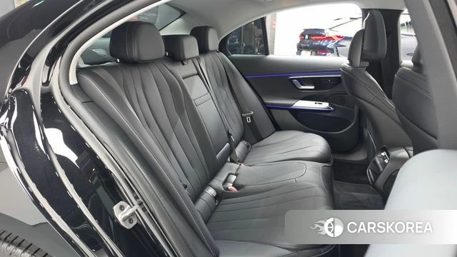 Mercedes-Benz E-Class W214 2025 Черный из Кореи, фото 2