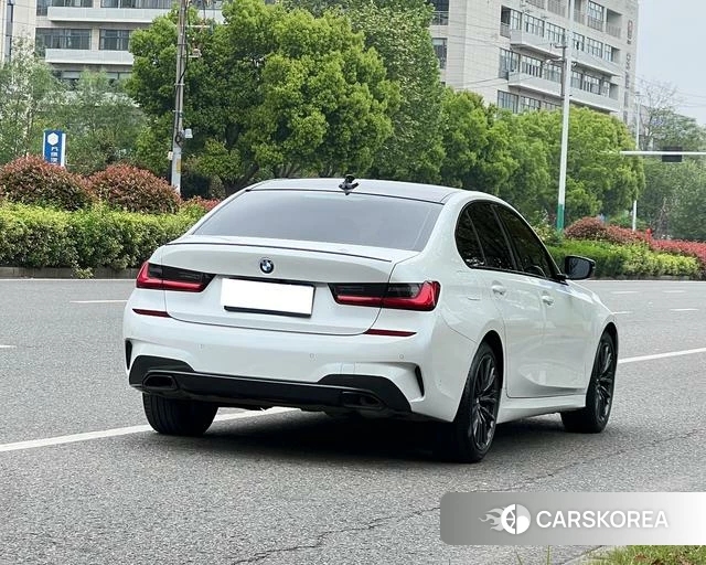 BMW 3 series 2021 Белый из Китая, фото 2