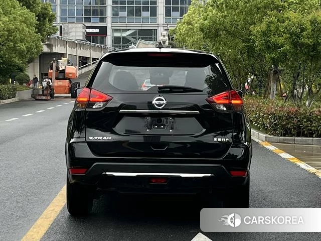 Nissan X-Trail 2021 Черный из Китая, фото 2