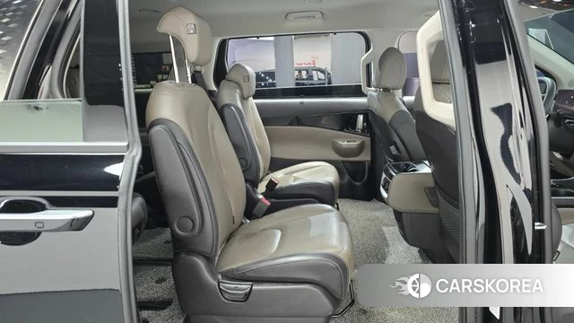 Kia The New Carnival 4th Generation 2024 Черный из Кореи, фото 2