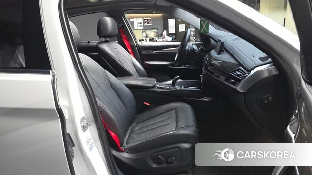 BMW X6 (F16) 2018 Белый из Кореи, фото 2