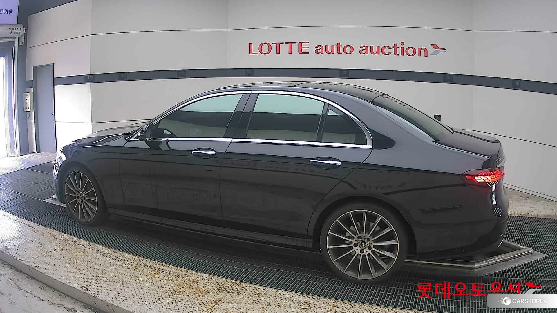 Mercedes-Benz Mercedes-Benz E350 4MATIC id 4984747 из Кореи 2