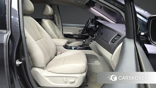 Kia The New Carnival 2018 Серый из Кореи, фото 2