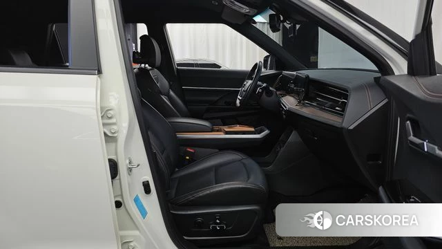 Ssangyong Torres EVX 2023 Белый из Кореи, фото 2