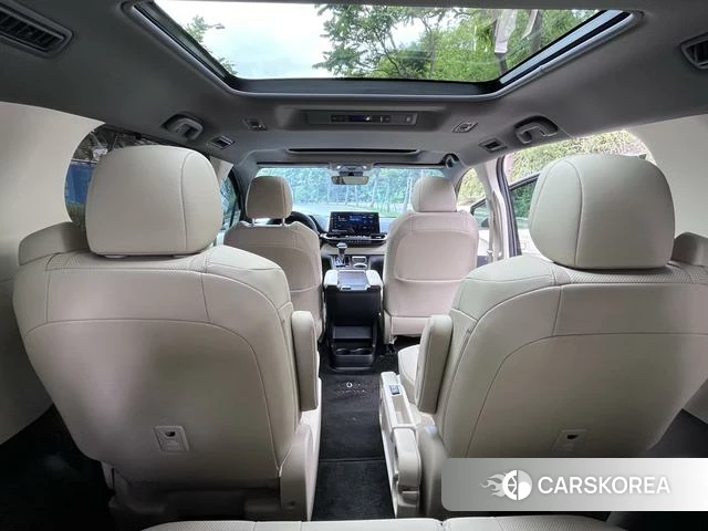 Toyota Granvia 2024 Черный из Китая, фото 2