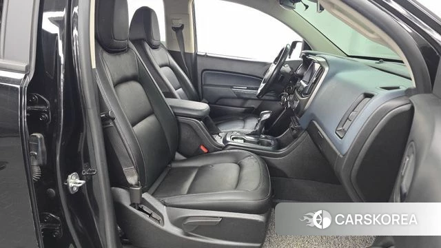 Chevrolet (GM Daewoo) Real New Colorado 2022 Черный из Кореи, фото 2