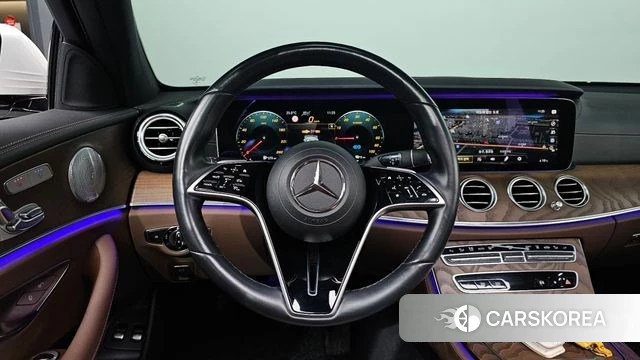 Mercedes-Benz E-Class W213 2021 Белый из Кореи, фото 2