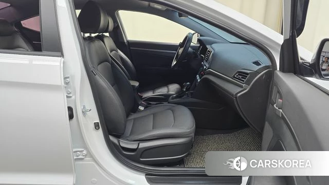 Hyundai The New Avante AD 2019 Белый из Кореи, фото 2