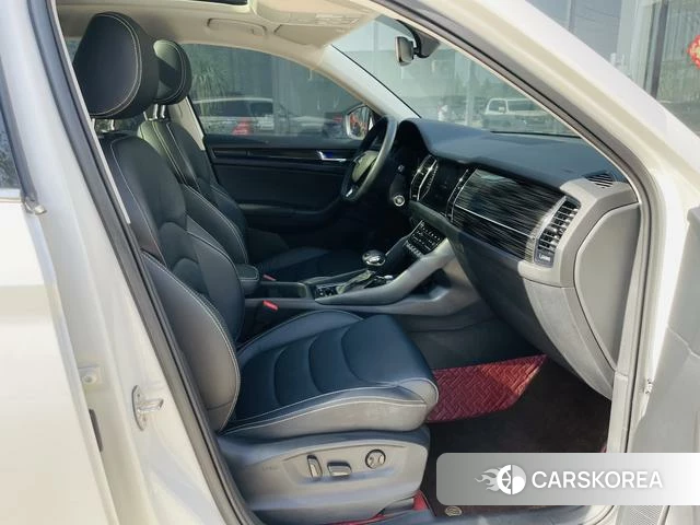 Skoda Kodiaq 2022 Белый из Китая, фото 2