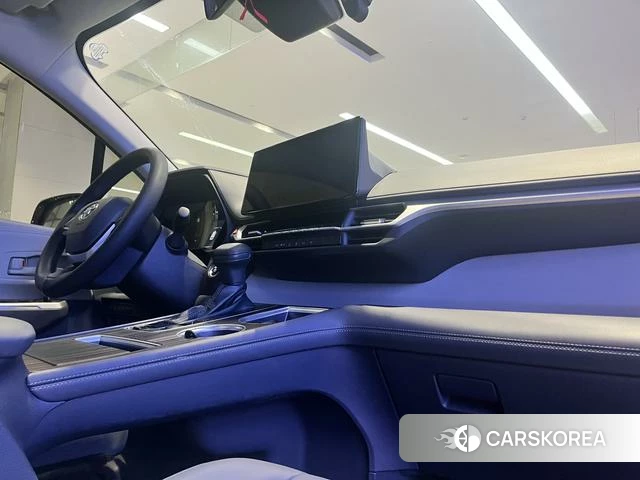 Toyota Granvia 2024 Белый из Китая, фото 2