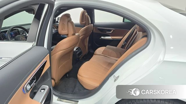 Mercedes-Benz E-Class W214 2025 Белый из Кореи, фото 2