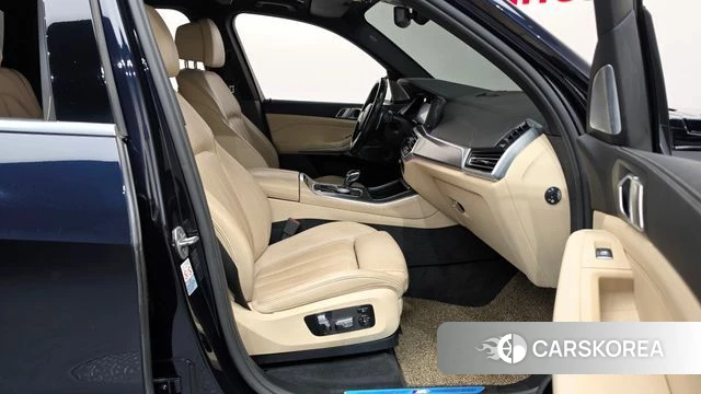 BMW X5 (G05) 2021 Черный из Кореи, фото 2