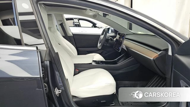 Tesla Model 3 2019 Серый из Кореи, фото 2