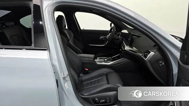 BMW 3 Series (G20) 2024 Небесно-голубой из Кореи, фото 2