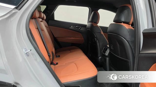 Kia The New Sportage 5th Generation Hybrid 2025 Серебряный из Кореи, фото 2