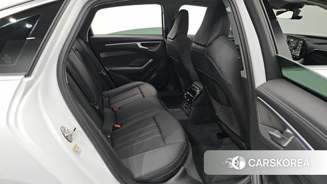 Audi A6 (C9) 2026 Белый из Кореи, фото 2