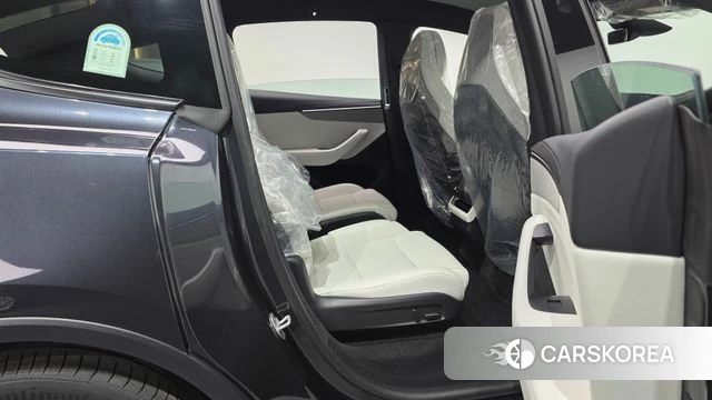 Tesla Model Y 2026 Серый из Кореи, фото 2