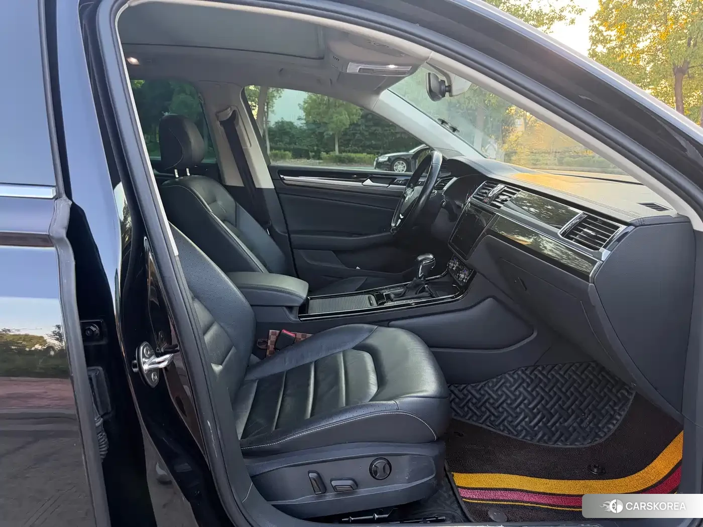 Volkswagen Phideon 2020 Черный из Китая, фото 2