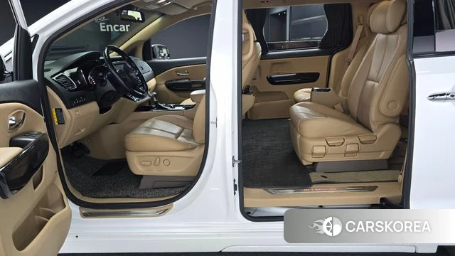 Kia The New Carnival 2018 Белый из Кореи, фото 2