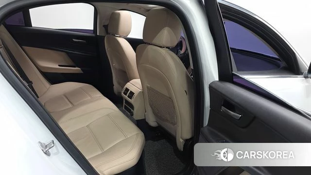 Jaguar XE 2018 Белый из Кореи, фото 2