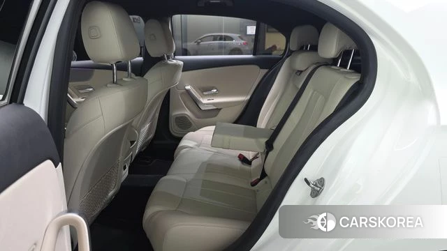 Mercedes-Benz A-Class W177 2022 Белый из Кореи, фото 2