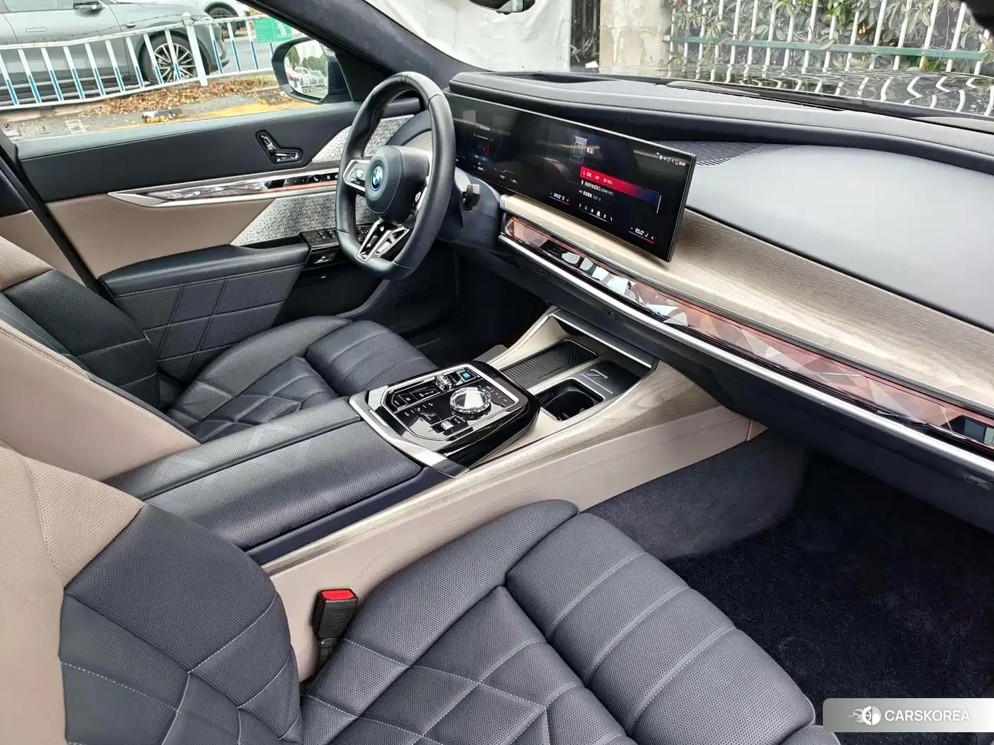 BMW i7 2024 Зеленый из Китая, фото 2