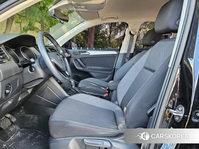 Volkswagen Tiguan second Generation 2018 Черный из Кореи, фото 2