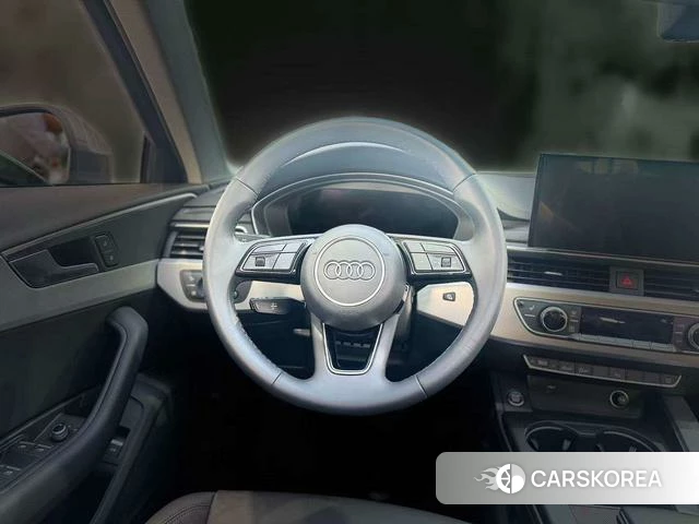 Audi A4L 2021 Темно-серый из Китая, фото 2