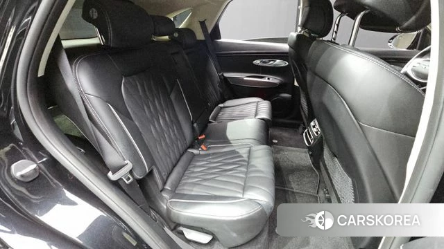 Genesis GV70 2022 Черный из Кореи, фото 2