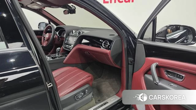Bentley Bentayga 2019 Черный из Кореи, фото 2