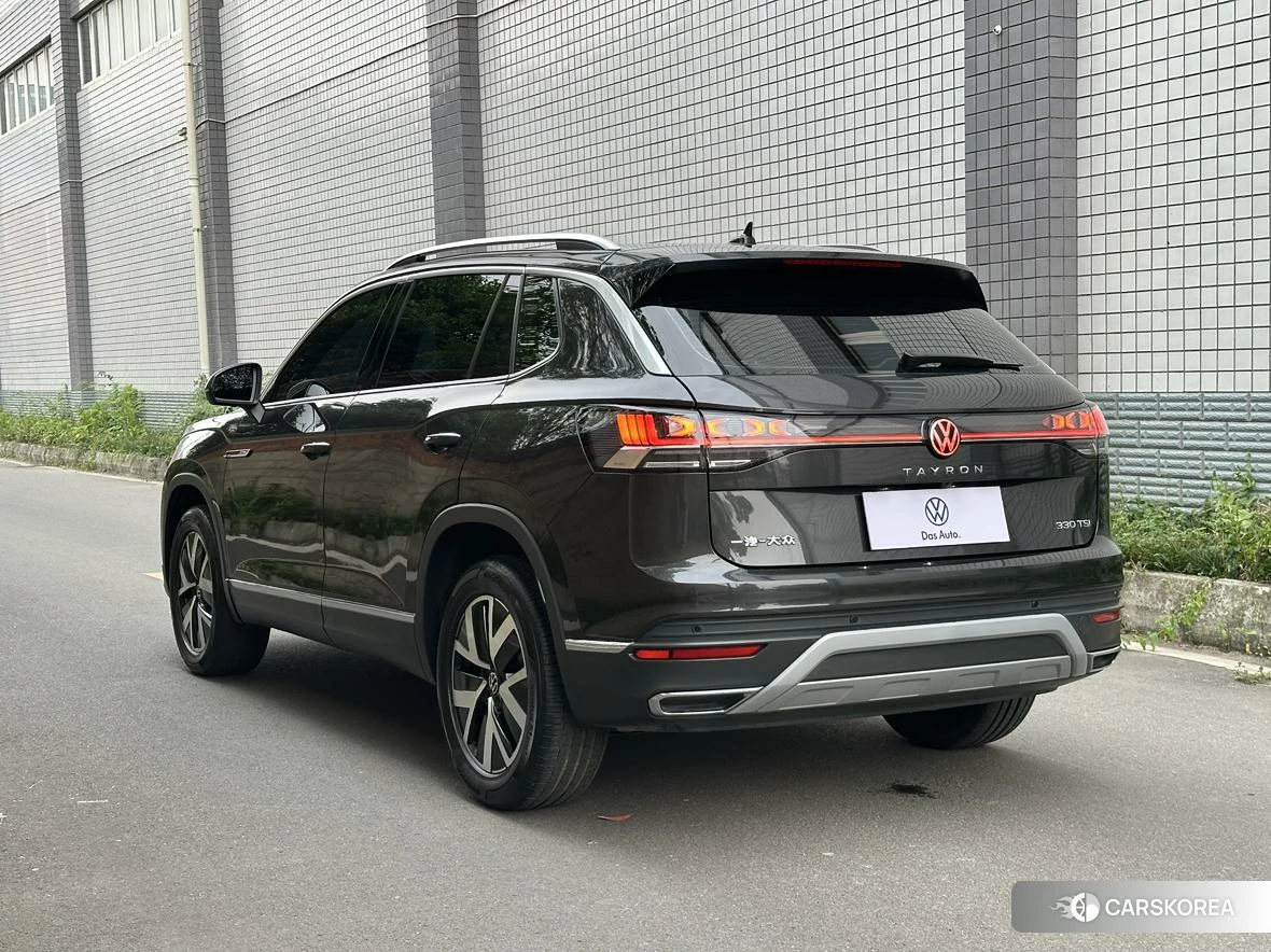 Volkswagen Tayron 2023 Темно-серый из Китая, фото 2