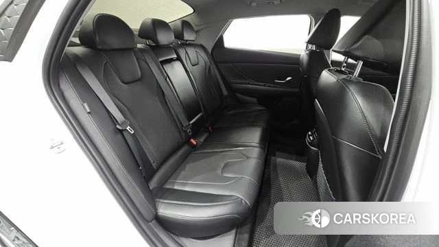 Hyundai The New Avante (CN7) 2023 Белый из Кореи, фото 2