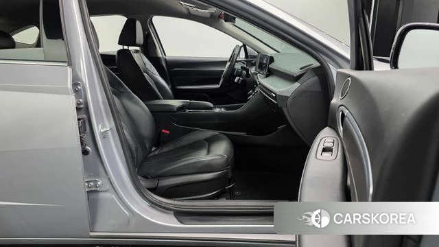 Hyundai Sonata D Edge (DN8) 2024 Серебристо-серый из Кореи, фото 2